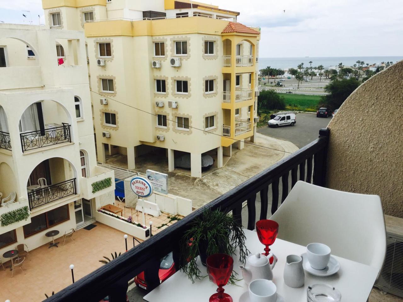 Pasithea Holiday Apartments Larnaca Exterior photo